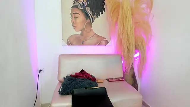 mia foxts online show from 09/10/25, 05:46