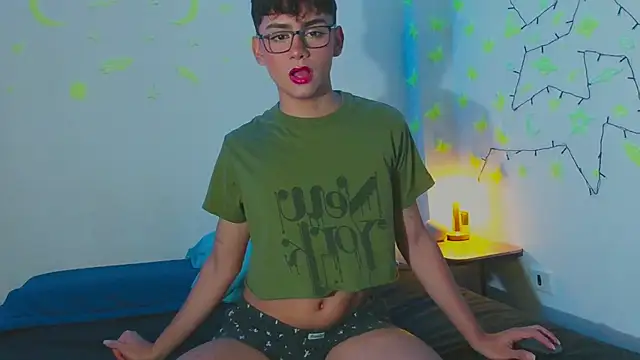 Snapshot of arnold_laurent_ chatting on 01/30/25, 11:34 arnold laurent online show from 01/30/25, 11:34