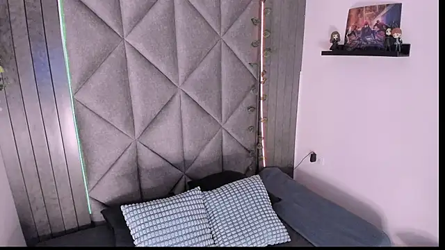 AbbyWathson online show from 10/07/25, 07:33