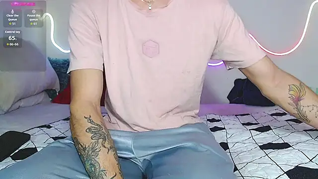 bobsexy08 online show from 10/17/25, 12:19