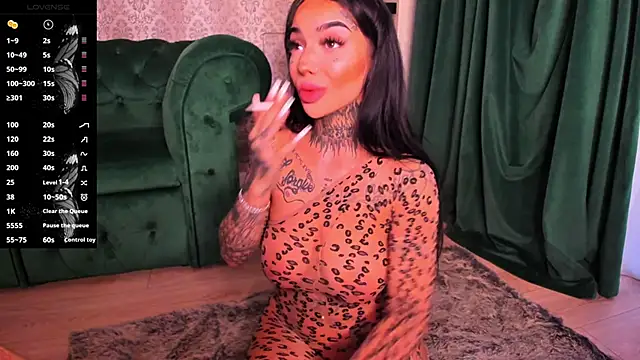 CreamyInkky  online show from 01/28/25, 08:36