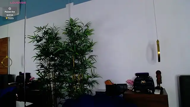 CreamyInkky  online show from 12/22/25, 06:21