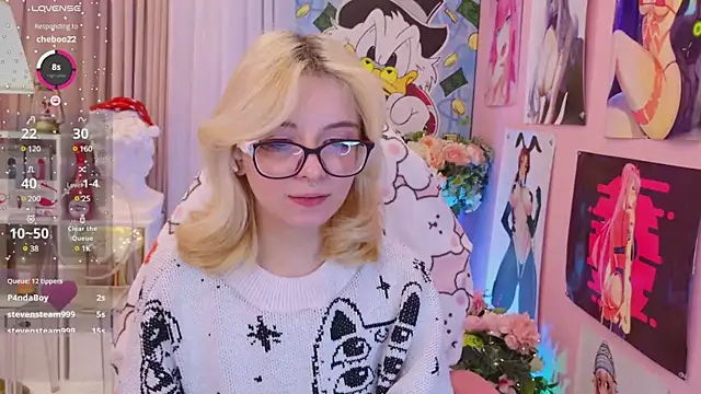 Snapshot of Coconut_Mia chatting on 12/15/24, 12:18 Coconut Mia online show from 12/15/24, 12:18