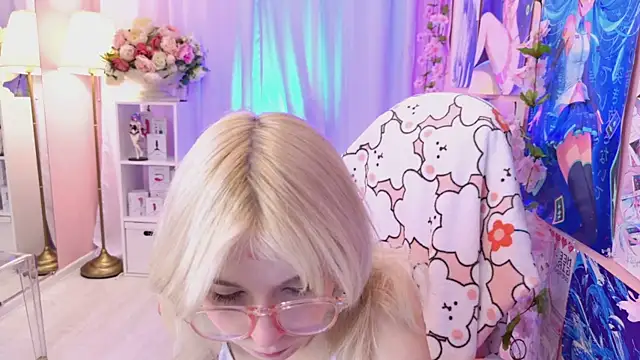 Snapshot of Coconut_Mia chatting on 09/08/25, 03:00 Coconut Mia online show from 09/08/25, 03:00