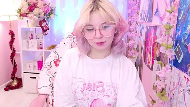 Coconut Mia online show from 12/18/25, 09:21