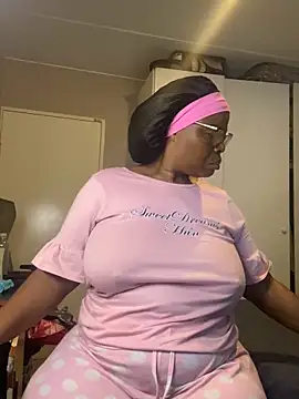 Nomthie online show from 12/04/25, 04:11