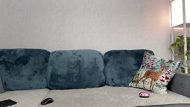 Snapshot of Victoria1Love chatting on 03/05/25, 08:00 Victoria1Love online show from 03/05/25, 08:00