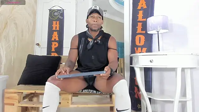 RicoBrown777  online show from 10/18/25, 04:37