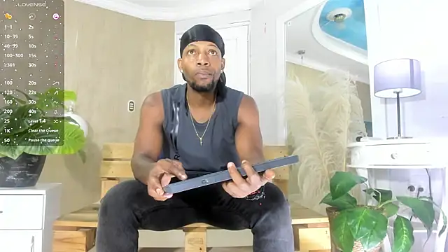 Snapshot of RicoBrown777_ chatting on 07/02/26, 03:56 RicoBrown777 online show from 07/02/26, 03:56