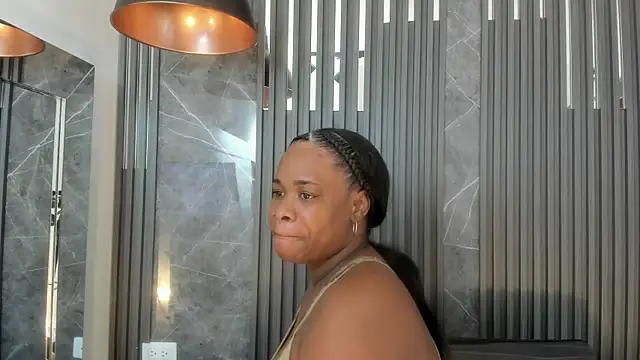 SaraiEvans online show from 02/07/25, 03:23