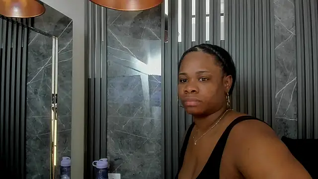 SaraiEvans online show from 02/11/25, 03:18