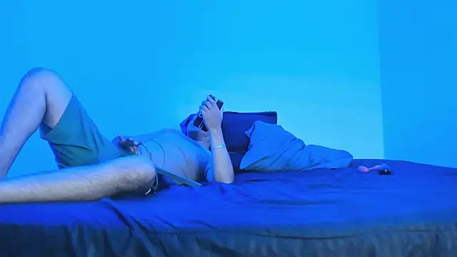 Snapshot of evanandsunny chatting on 09/12/25, 11:48 evanandsunny online show from 09/12/25, 11:48