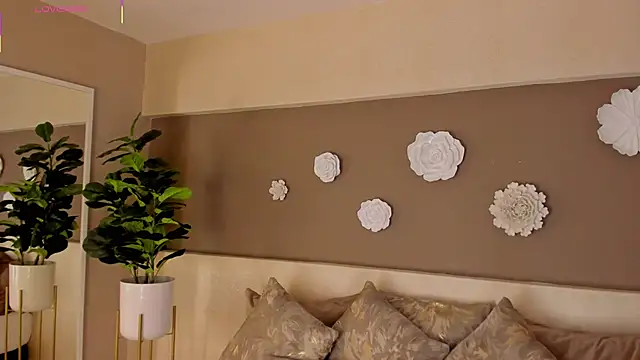 AylinMillerxs online show from 09/18/25, 07:49