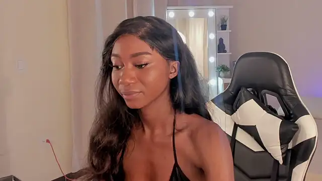 SavannahWildee online show from 03/04/25, 12:44