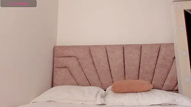 SavannahWildee online show from 11/16/25, 01:06