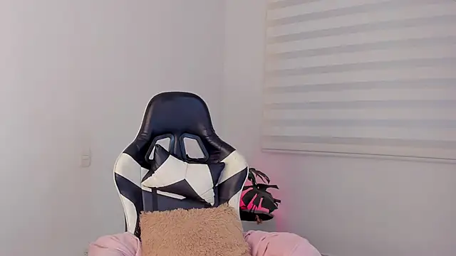 SavannahWildee online show from 07/16/26, 11:16