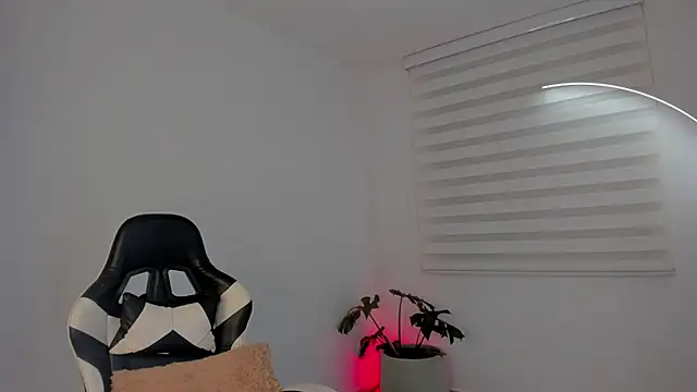 SavannahWildee online show from 07/25/26, 10:46
