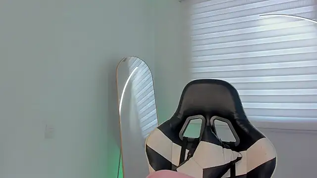 SavannahWildee online show from 07/30/26, 01:43
