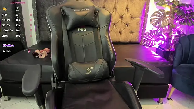 Snapshot of Layla_kaderr chatting on 09/13/25, 07:24 Layla kaderr online show from 09/13/25, 07:24