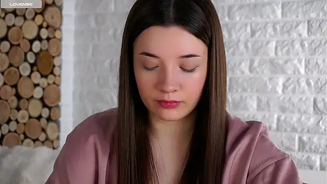 LowOncoming online show from 10/02/25, 01:23