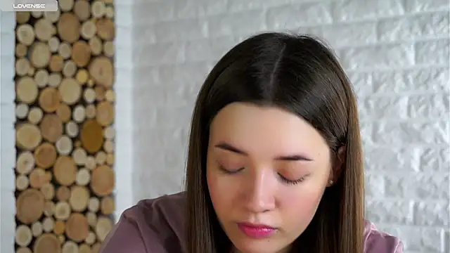 LowOncoming online show from 12/05/25, 02:09