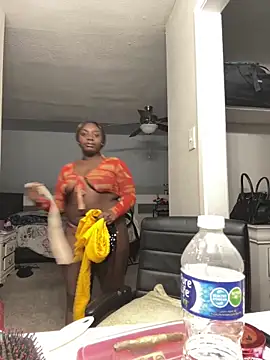 LillShayy online show from 02/12/25, 08:40