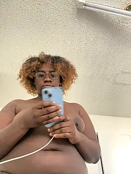 LillShayy online show from 11/06/25, 03:57