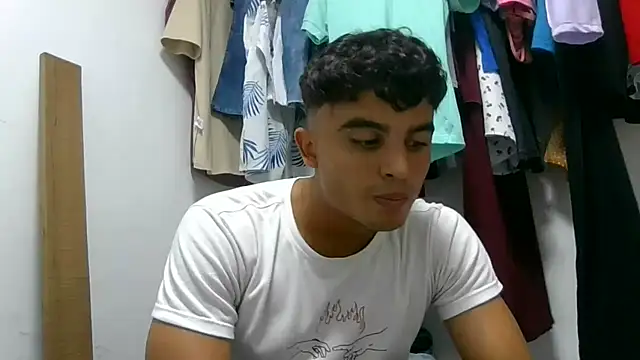 Mentriplex online show from 12/04/24, 01:03