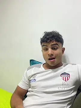 Mentriplex online show from 02/02/25, 02:38