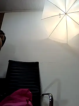 Michelle Brito1 online show from 02/17/25, 11:23