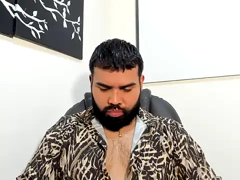 JEAN  TAUREAU online show from 12/05/25, 04:54