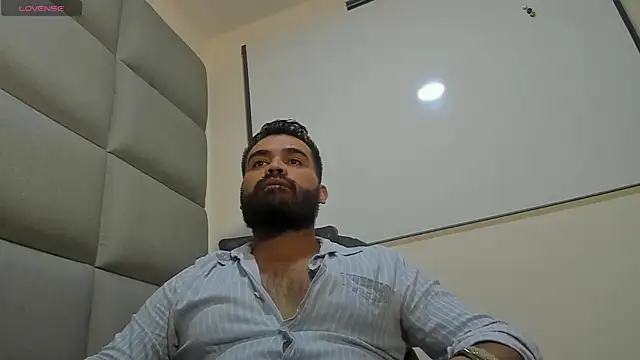 JEAN  TAUREAU online show from 01/09/26, 09:38