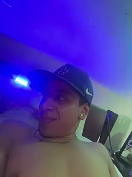 Snapshot of pipeynick chatting on 12/29/24, 09:30 pipeynick online show from 12/29/24, 09:30