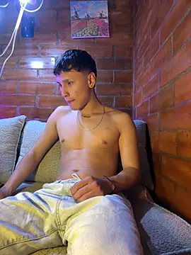 Snapshot of pipeynick chatting on 10/08/25, 01:03 pipeynick online show from 10/08/25, 01:03