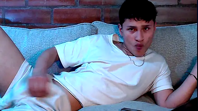 Snapshot of pipeynick chatting on 10/29/25, 12:24 pipeynick online show from 10/29/25, 12:24