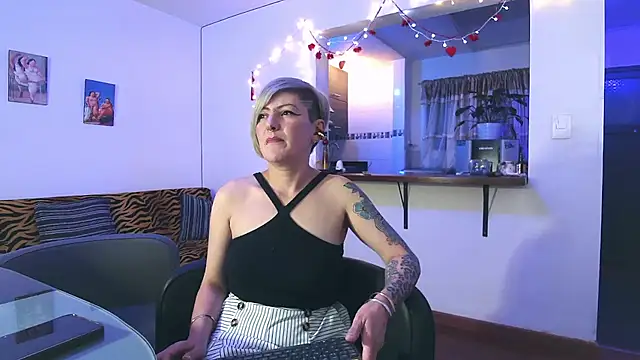 Maria fernandaxxx  online show from 02/22/25, 03:12