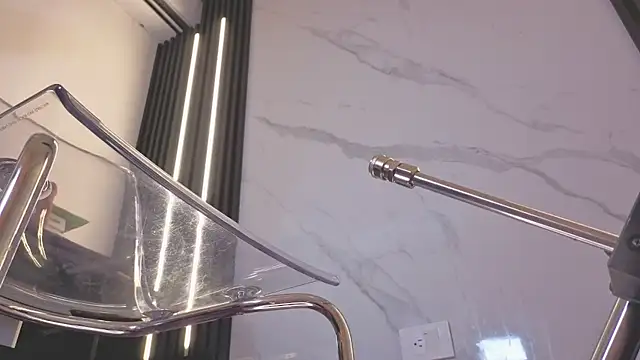 Scarlet Red  online show from 02/21/26, 12:06