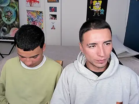 Snapshot of sweet_boys_xx chatting on 12/12/24, 03:59 sweet boys xx online show from 12/12/24, 03:59