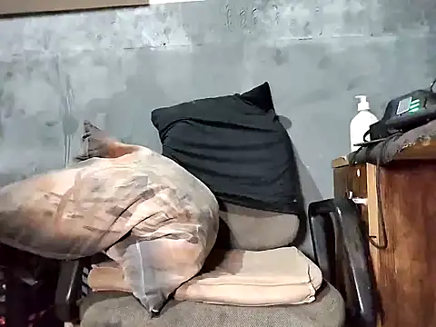 bumbumtatuado online show from 12/17/25, 02:06