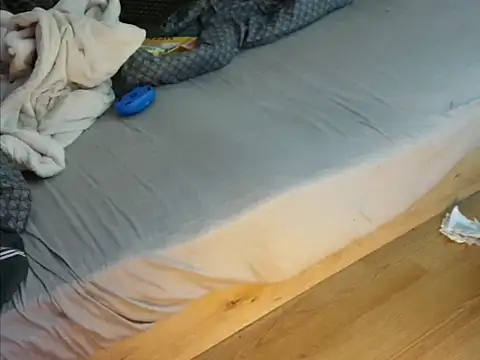 eblata04 online show from 03/03/25, 08:38