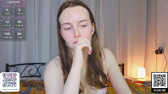 Snapshot of Wild__flowers chatting on 07/18/26, 10:24 Wild flowers online show from 07/18/26, 10:24
