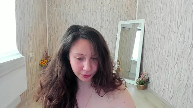 AishaRouhi online show from 02/18/25, 08:27