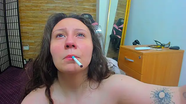 Snapshot of AishaRouhi chatting on 02/17/26, 05:04 AishaRouhi online show from 02/17/26, 05:04