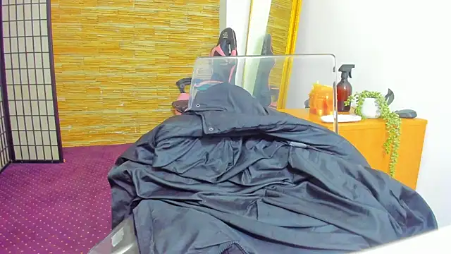 Snapshot of AishaRouhi chatting on 03/02/26, 05:19 AishaRouhi online show from 03/02/26, 05:19