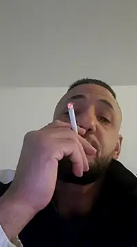 Snapshot of Reeeks69 chatting on 02/24/25, 06:27 Reeeks69 online show from 02/24/25, 06:27