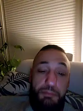 Snapshot of Reeeks69 chatting on 03/16/25, 02:53 Reeeks69 online show from 03/16/25, 02:53