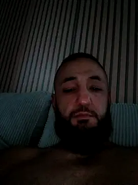 Snapshot of Reeeks69 chatting on 10/21/25, 03:24 Reeeks69 online show from 10/21/25, 03:24