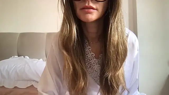 paolajonez online show from 01/04/25, 11:22