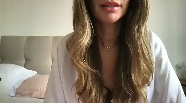 paolajonez online show from 01/10/25, 12:04