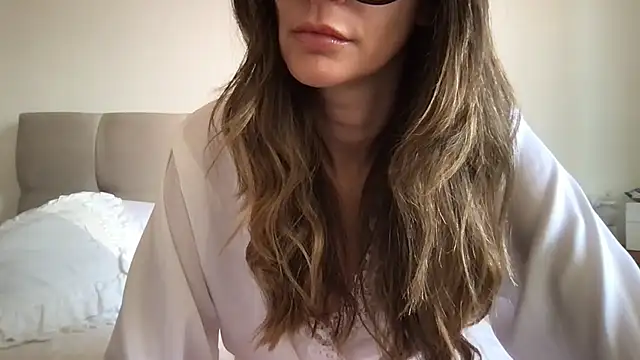 paolajonez online show from 03/06/25, 12:41